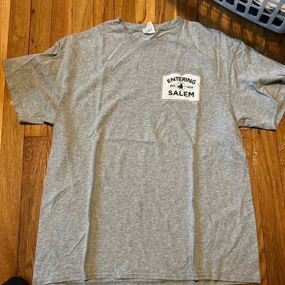 Salem Massachusetts witch shirt size large